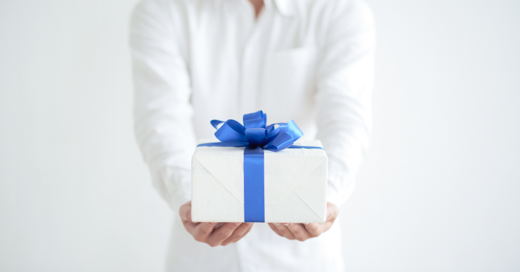 Eight Gift Ideas for Remote Employees to Work Smoothly - oakter