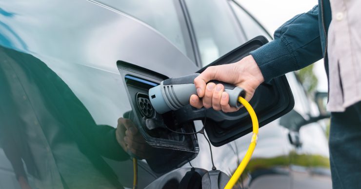 Why Do Automaker Companies Work With Third Parties to Install EV Charging Networks?